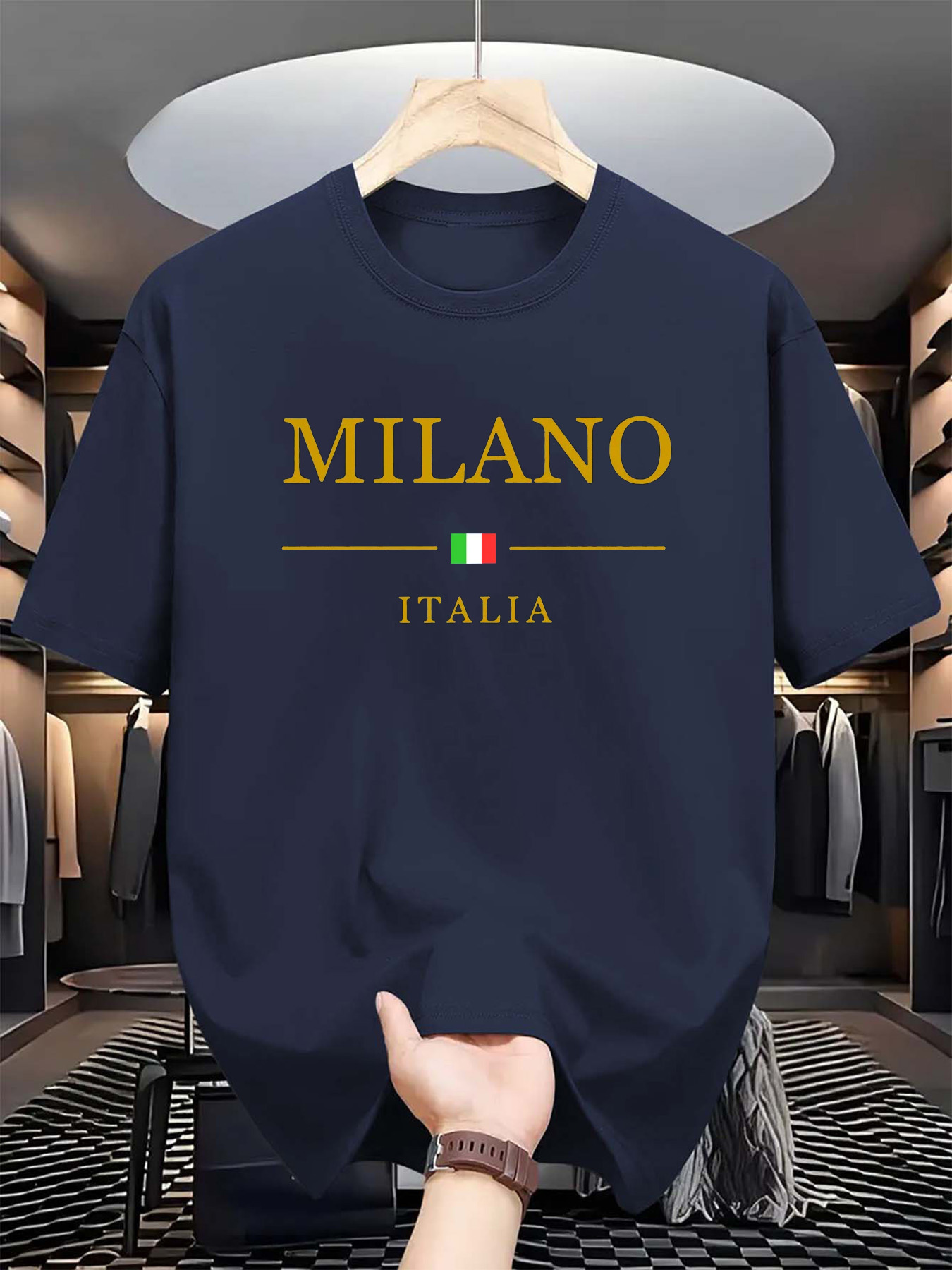 Street Fashion In Milan - T-Shirt in Puro Cotone con Stampa