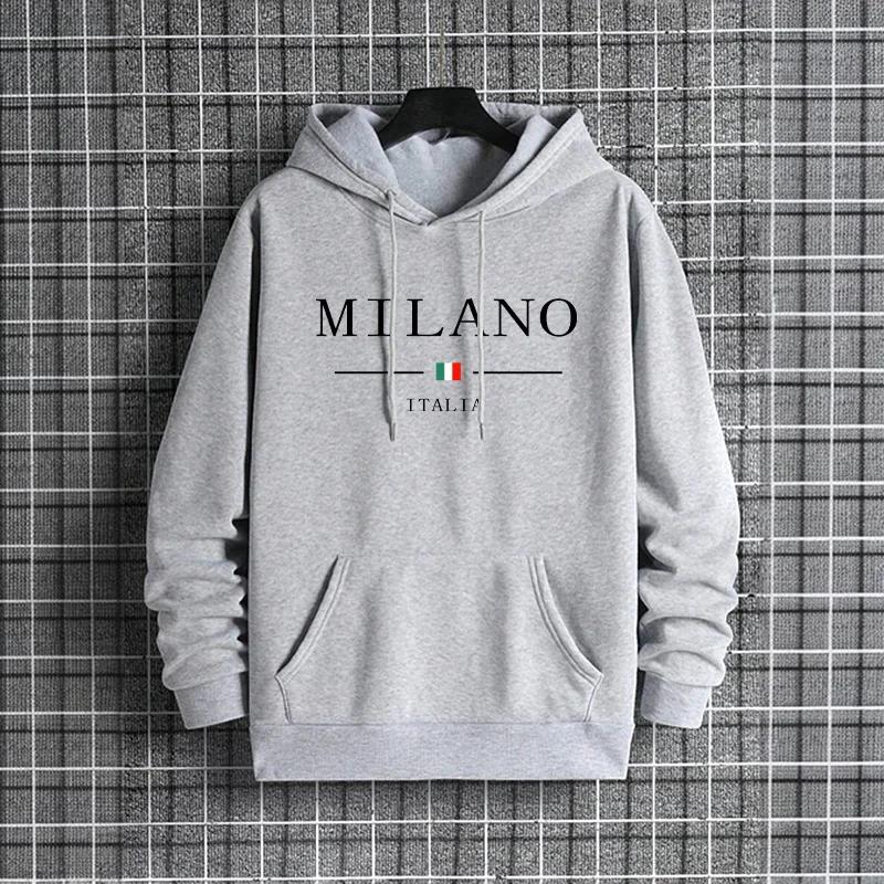 Street Fashion In Milan - Felpa con Cappuccio da Uomo Moda