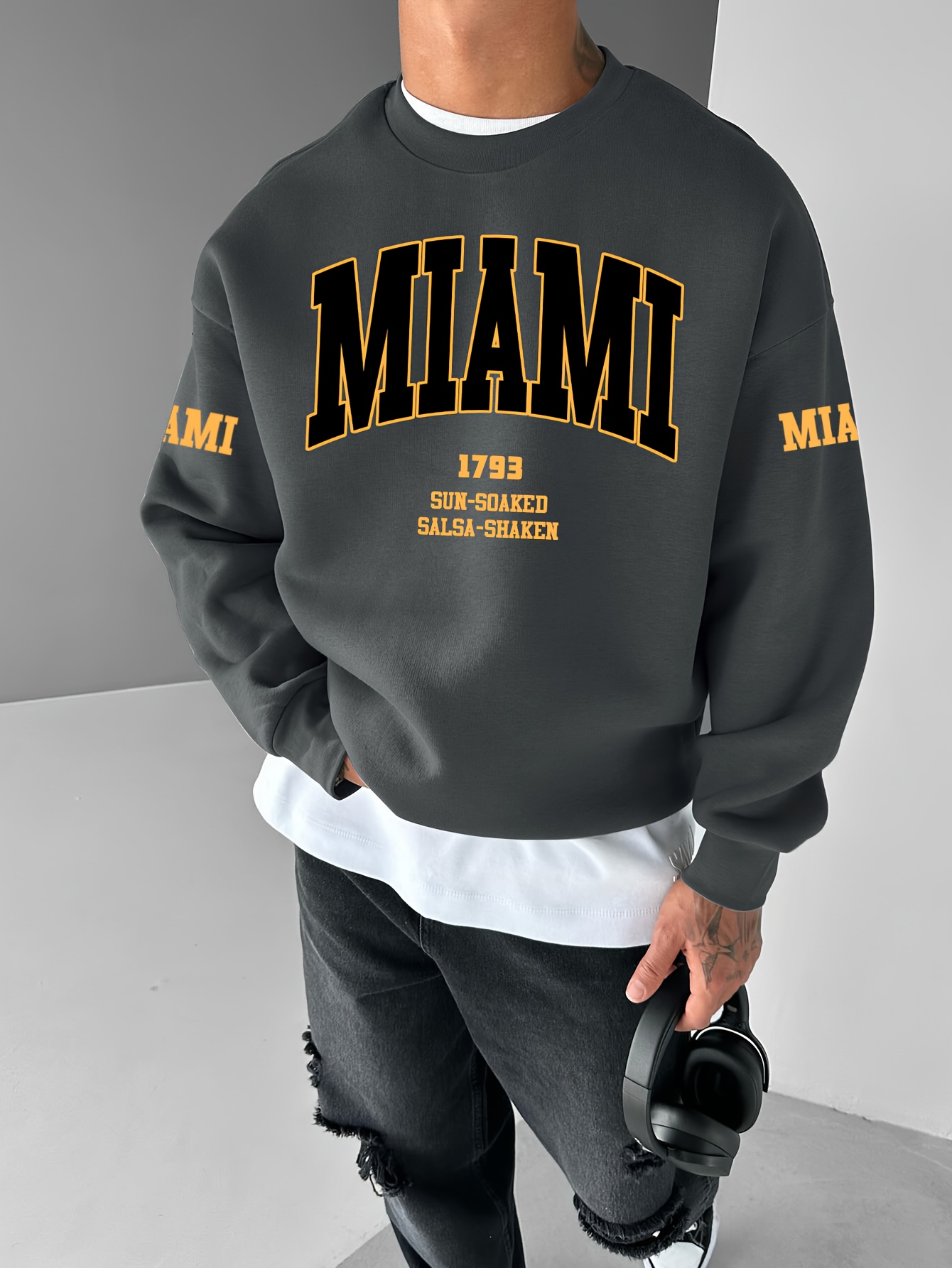 T-shirt da uomo alla moda 1793 - Street Fashion In Milan recensione e prezzo