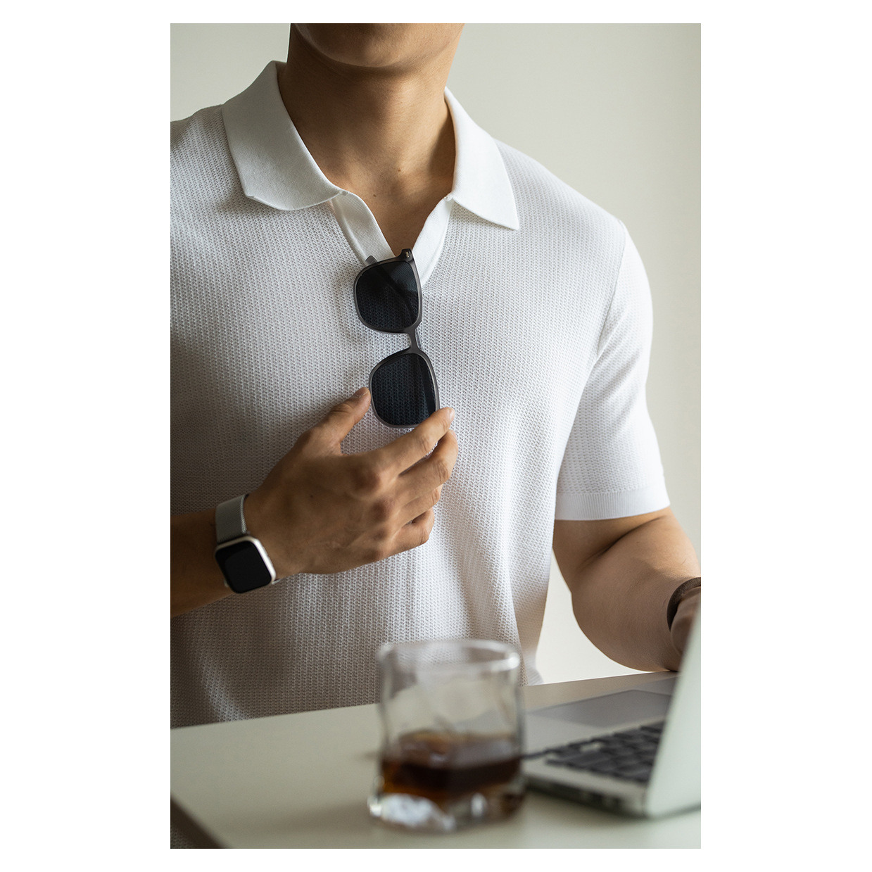 T-Shirt in Lino a Maniche Cort - Urban Street Fashion Photography recensione e prezzo