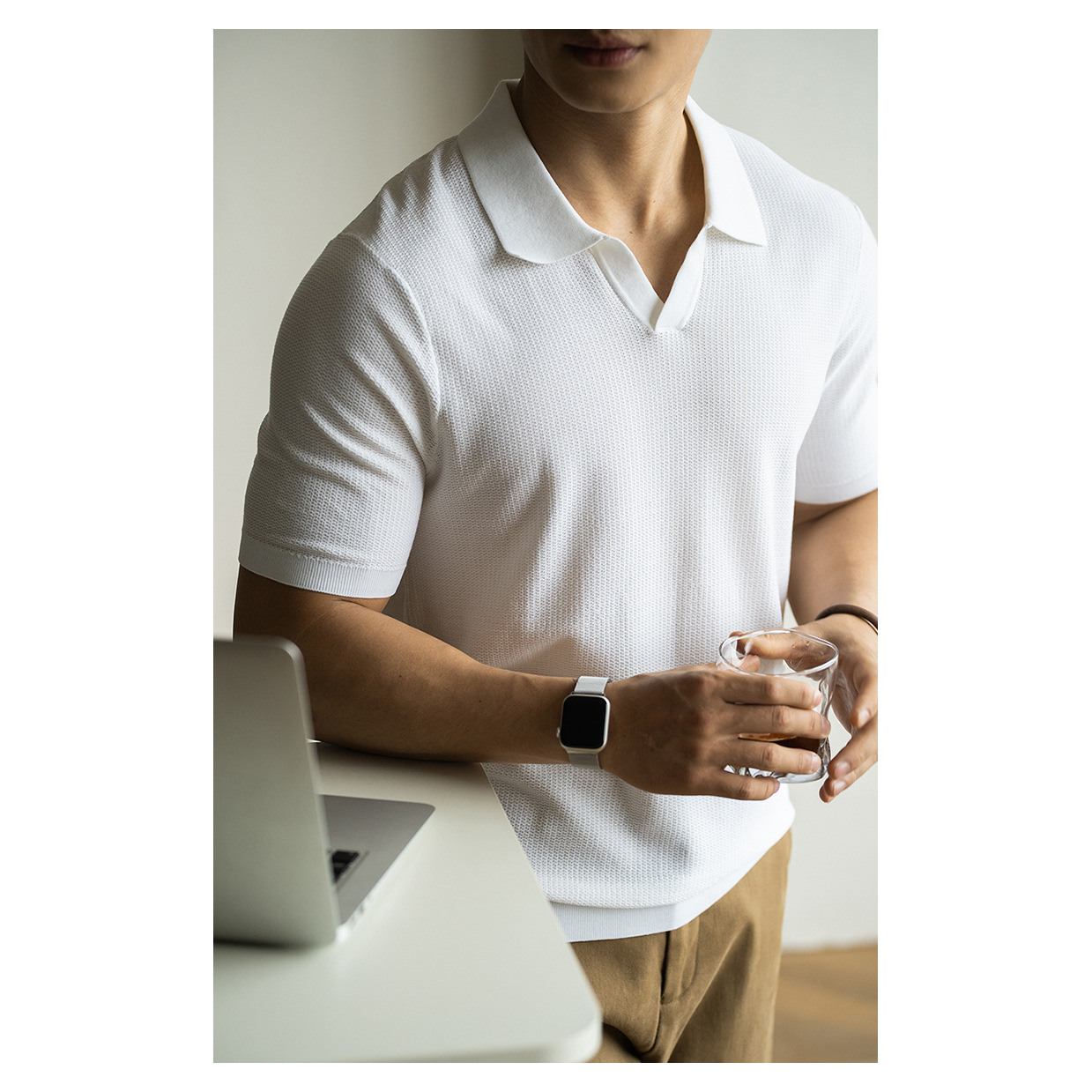 T-Shirt in Lino a Maniche Cort - Urban Street Fashion Photography recensione e prezzo