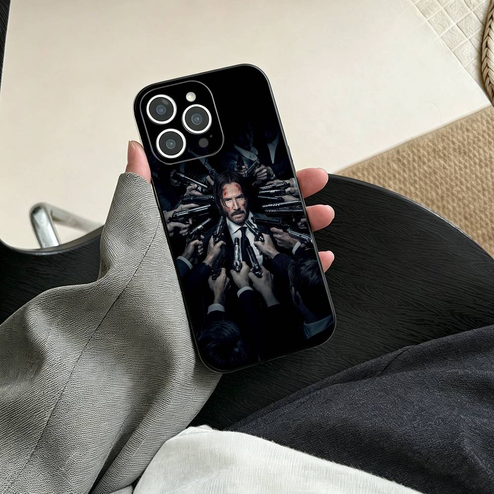 Cover Morbida Nera per iPhone  - Street Fashion Store recensione e prezzo