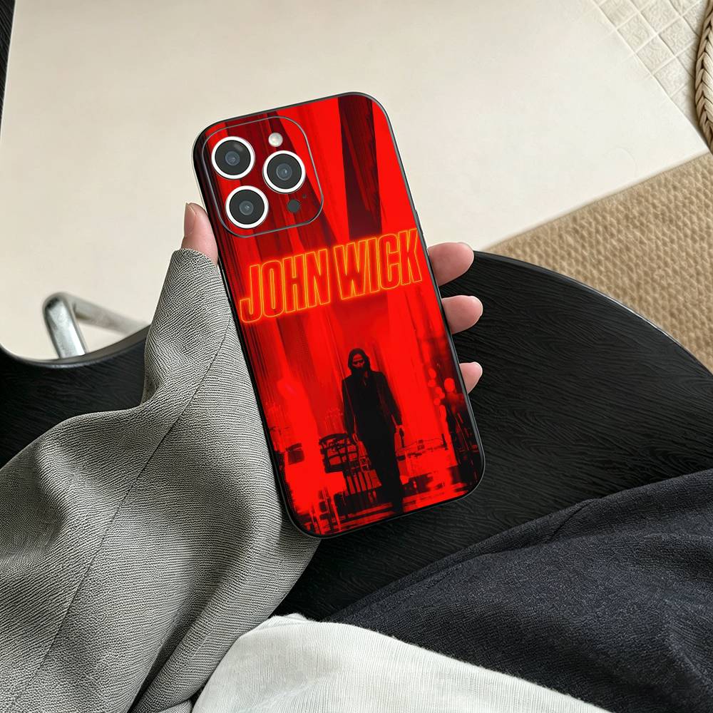 Cover Morbida Nera per iPhone  - Street Fashion Store recensione e prezzo