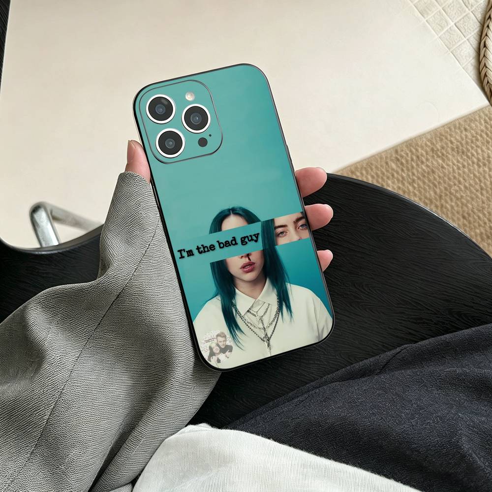 Cover Morbida Nera per iPhone  - Street Fashion Store recensione e prezzo
