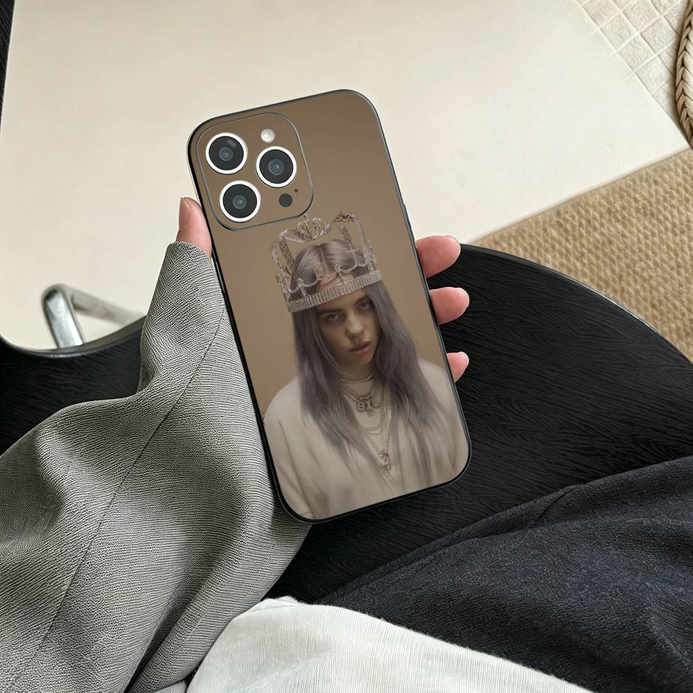 Cover Morbida Nera per iPhone  - Street Fashion Store recensione e prezzo